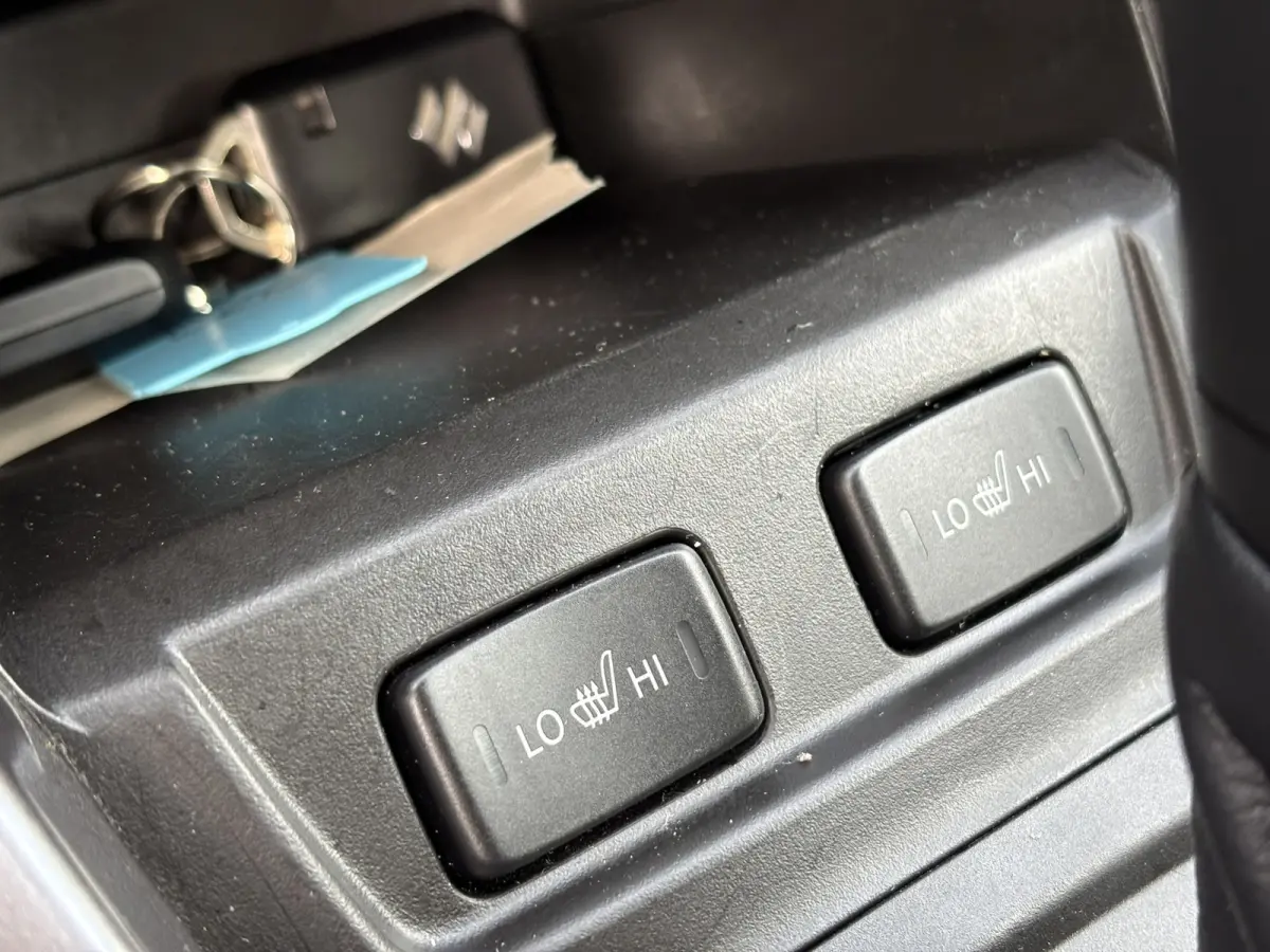1.5 Hybrid Select / Allseason Banden / Navi / Stoelverwarming / Applecarplay/AndroidAuto /
