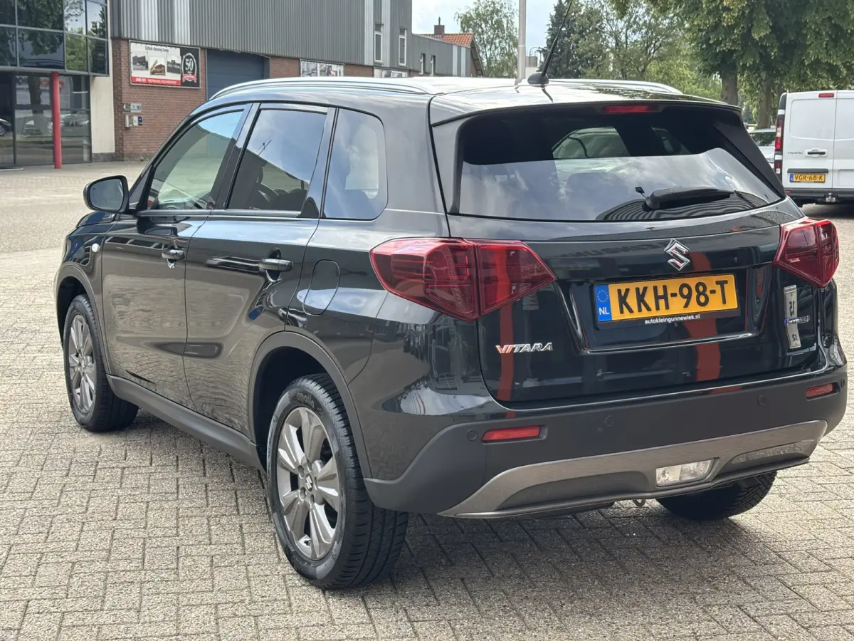 1.5 Hybrid Select / Allseason Banden / Navi / Stoelverwarming / Applecarplay/AndroidAuto /