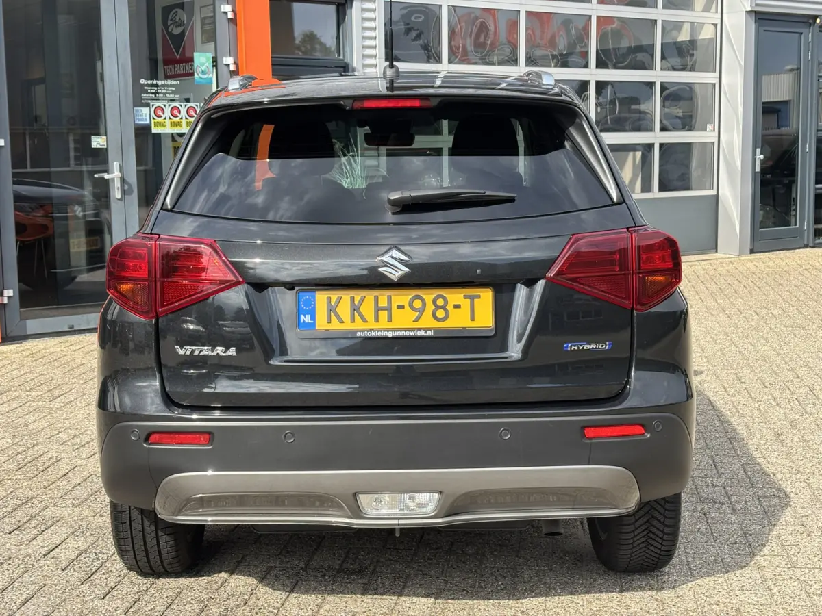 1.5 Hybrid Select / Allseason Banden / Navi / Stoelverwarming / Applecarplay/AndroidAuto /