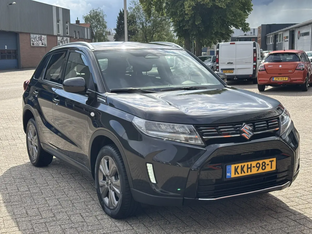 1.5 Hybrid Select / Allseason Banden / Navi / Stoelverwarming / Applecarplay/AndroidAuto /