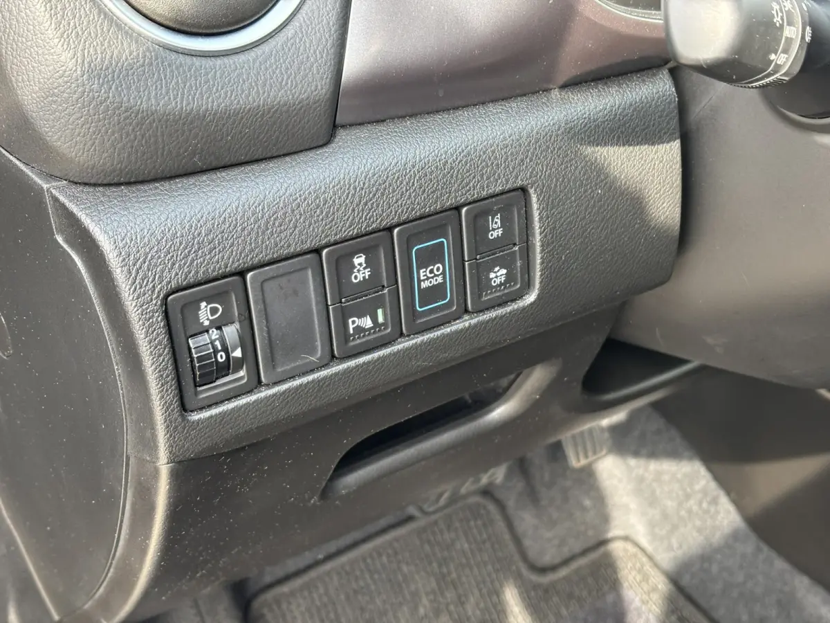 1.5 Hybrid Select / Allseason Banden / Navi / Stoelverwarming / Applecarplay/AndroidAuto /