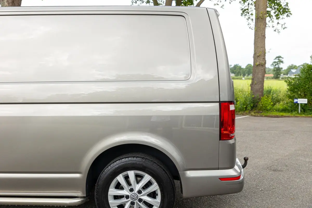 2.0 TDI L1H1 Highline Trekhaak I Leder I 3 Zits I Sidebars I Airco I Cruise I Camera I Android I PDC