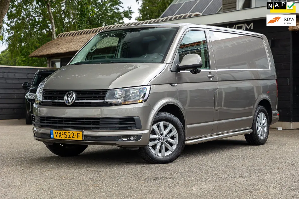 2.0 TDI L1H1 Highline Trekhaak I Leder I 3 Zits I Sidebars I Airco I Cruise I Camera I Android I PDC