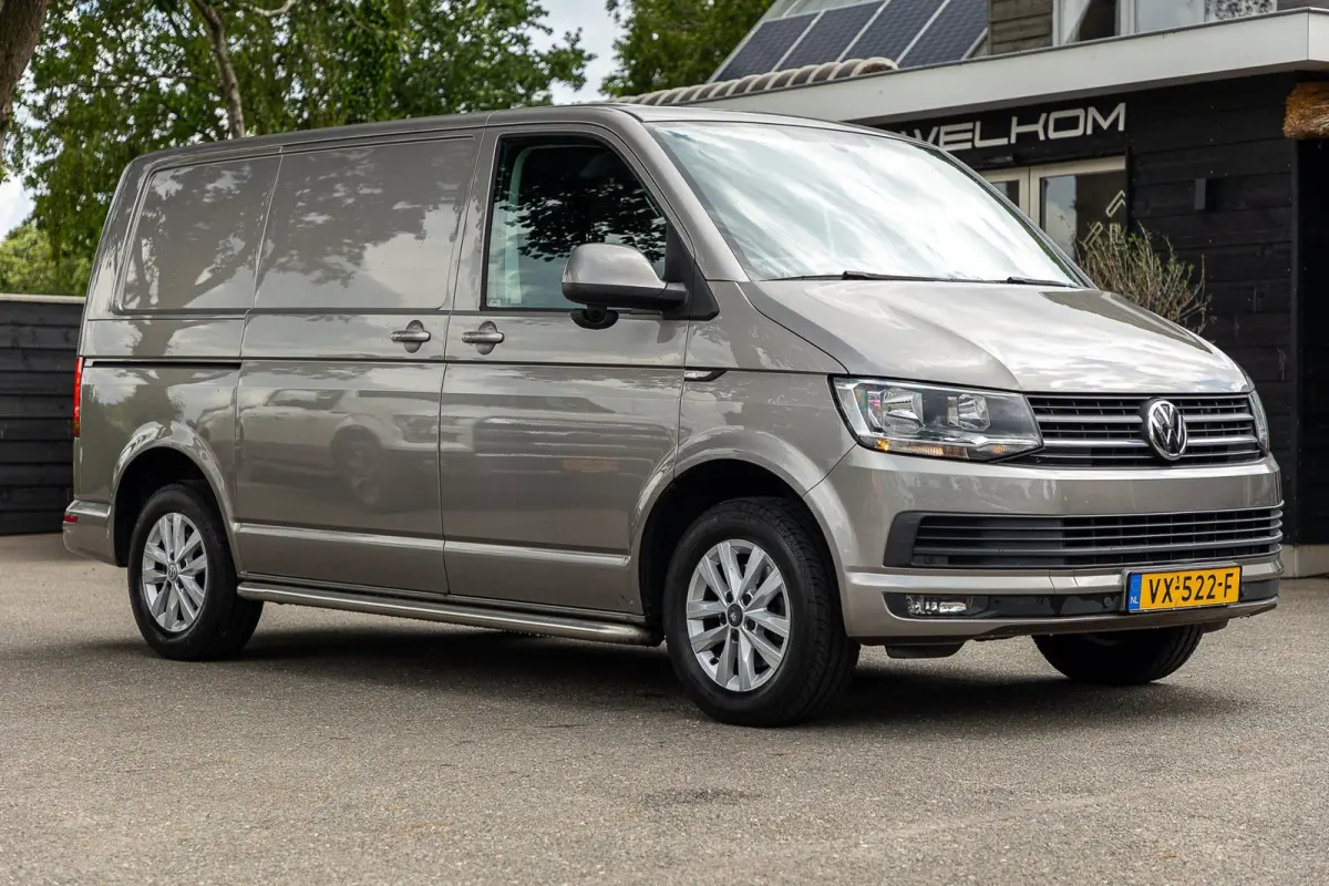2.0 TDI L1H1 Highline Trekhaak I Leder I 3 Zits I Sidebars I Airco I Cruise I Camera I Android I PDC