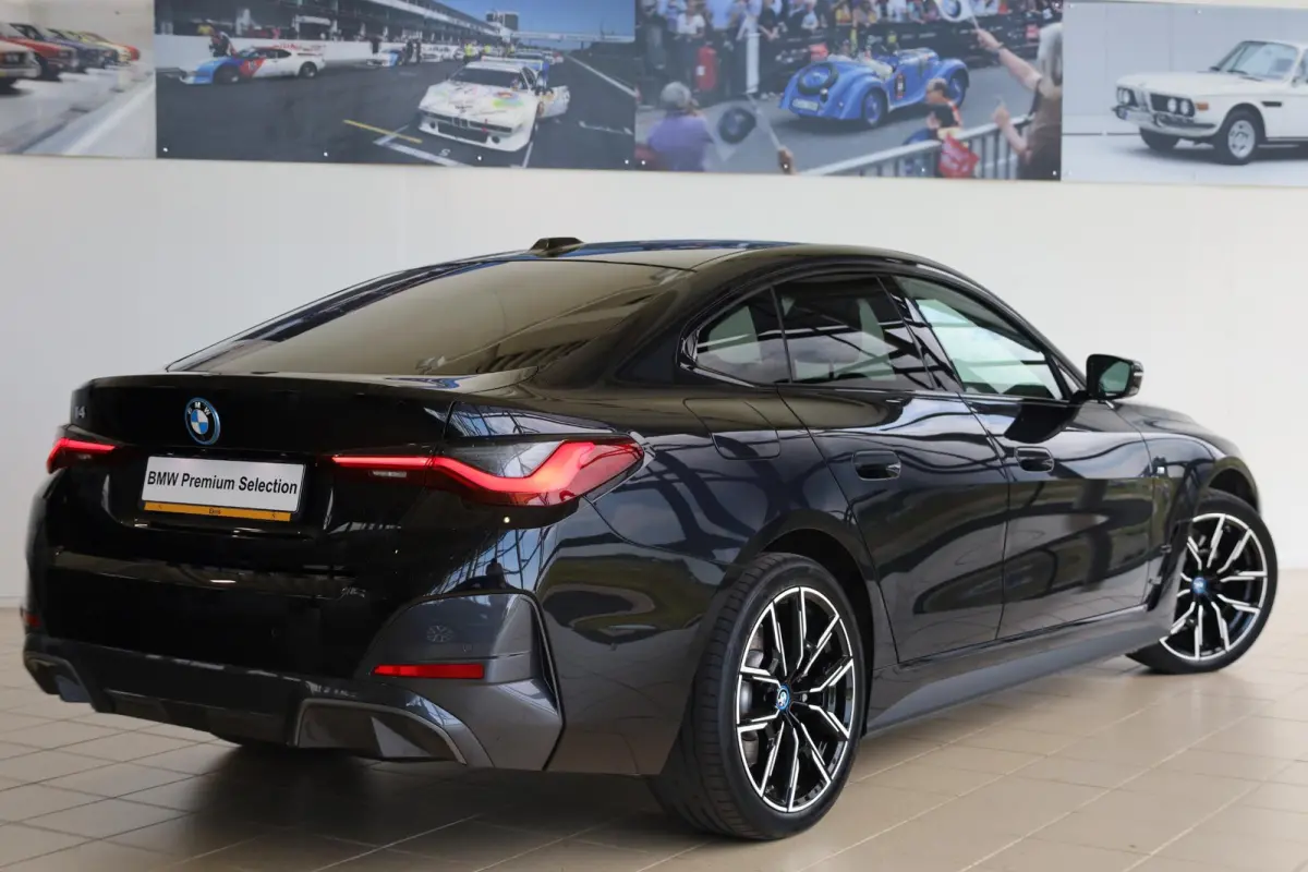 Gran Coupé eDrive40 | M Sportpakket | SOH 95,1% | Voorstoelen Verwarmd |