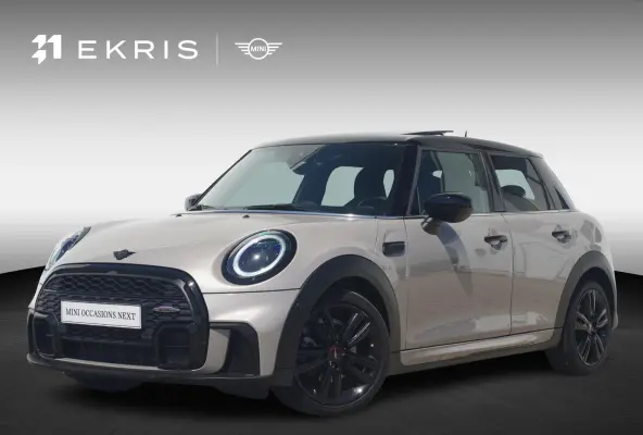 Cooper John Cooper Works Uitvoering | Harman Kardon | Panoramadak | Driving Assistant | Achteruitrijcamera | Stoel & Stuur verwarming