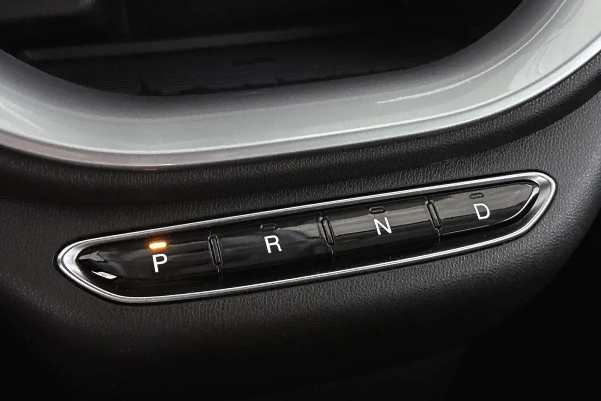 Icon 42 kWh Stoelverwarming 17'' Diamantfinish Velgen Cruise control