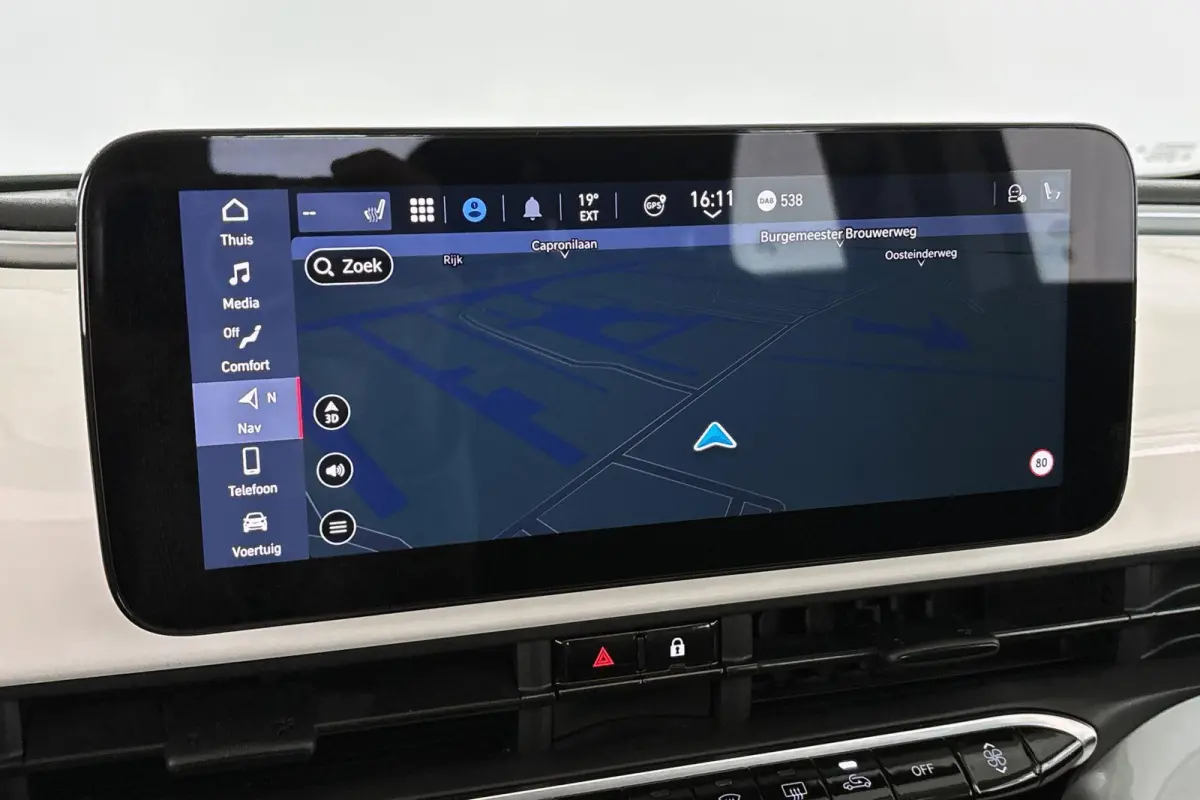 Icon 42 kWh Stoelverwarming 17'' Diamantfinish Velgen Cruise control