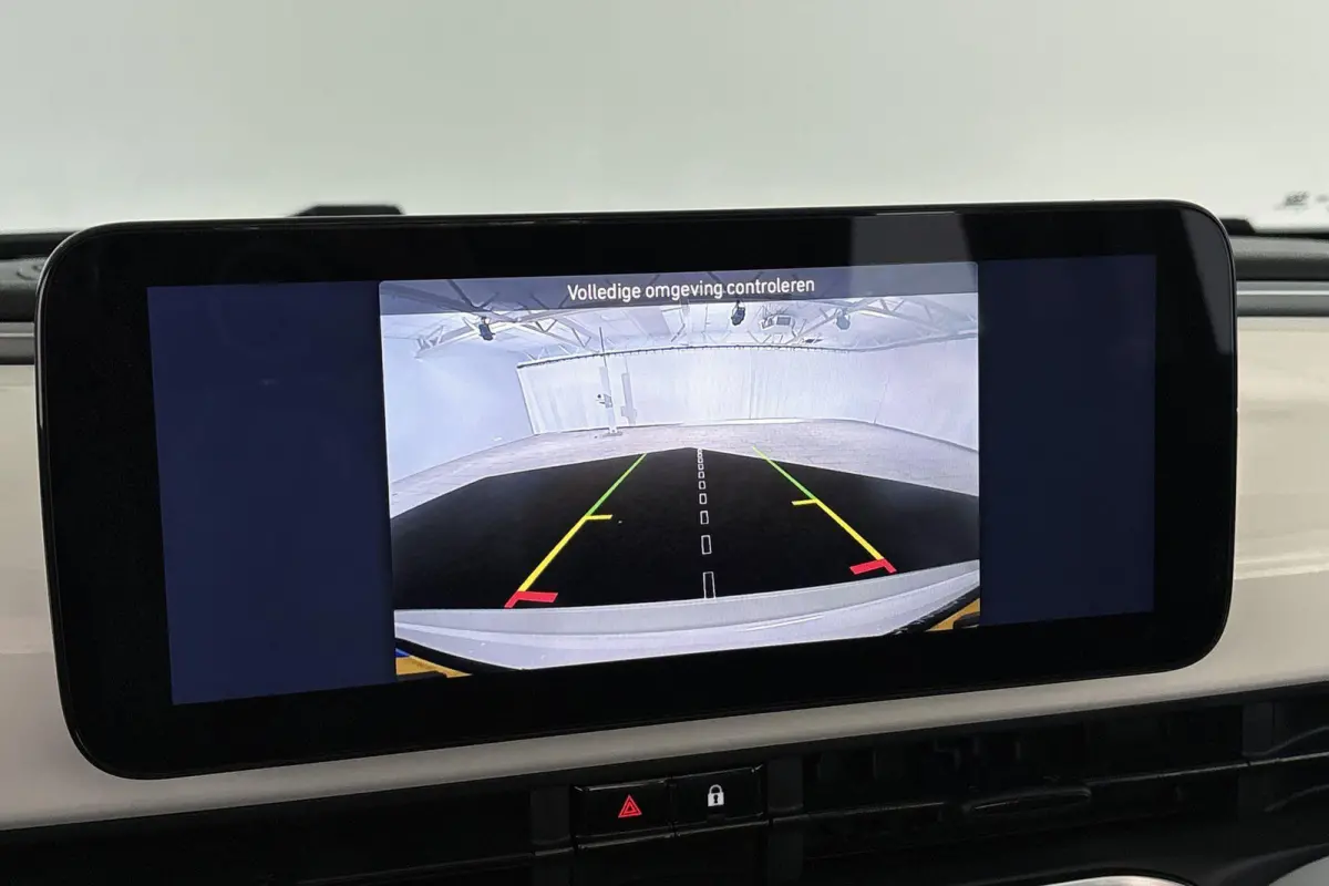 Icon 42 kWh Stoelverwarming 17'' Diamantfinish Velgen Cruise control