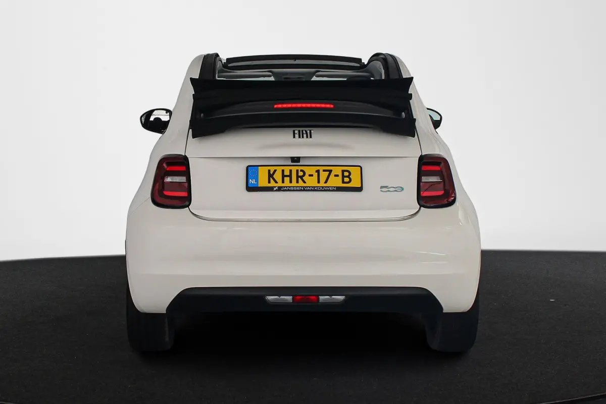 Icon 42 kWh Stoelverwarming 17'' Diamantfinish Velgen Cruise control