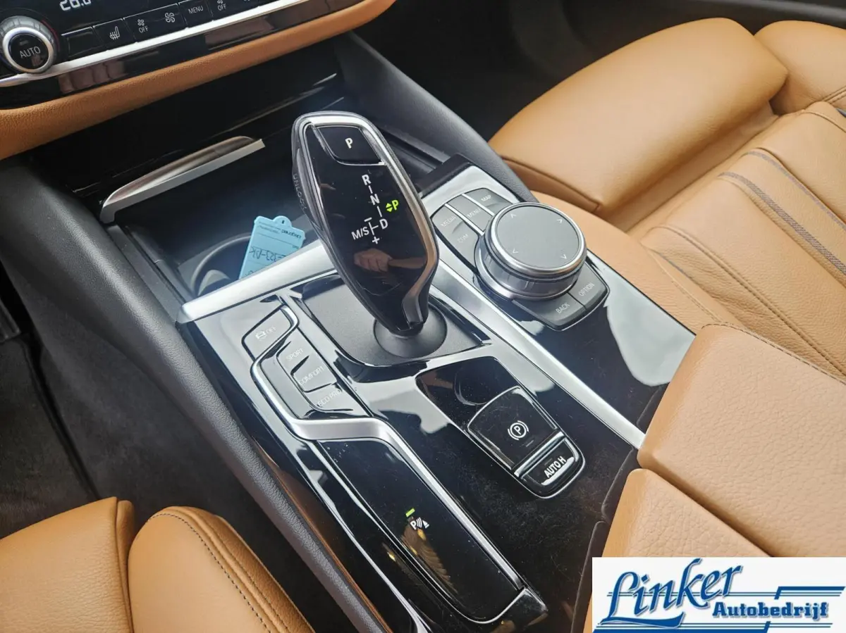 520i Executive LEDER/NL-AUTO- CARPLAY