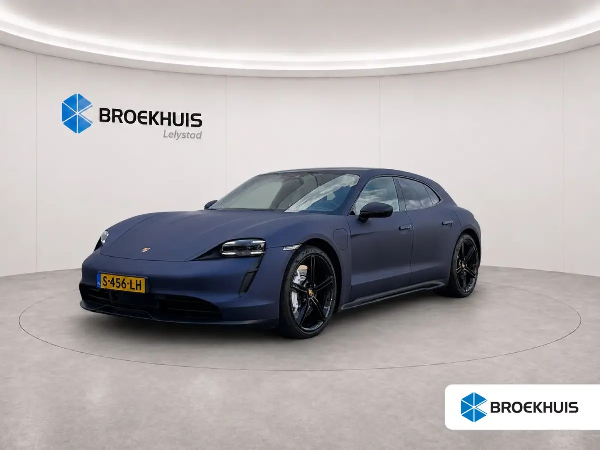 93KWH 475PK PERFORMANCE / LED MATRIX / PERFORMANCE BATTERY / PORSCHE SERVICE BUNDEL / PANO. DAK / BOSE SOUNDSYSTEM / ADAPT. CRUISE / LUCHTVERING / NL AUTO / UNIEK !!