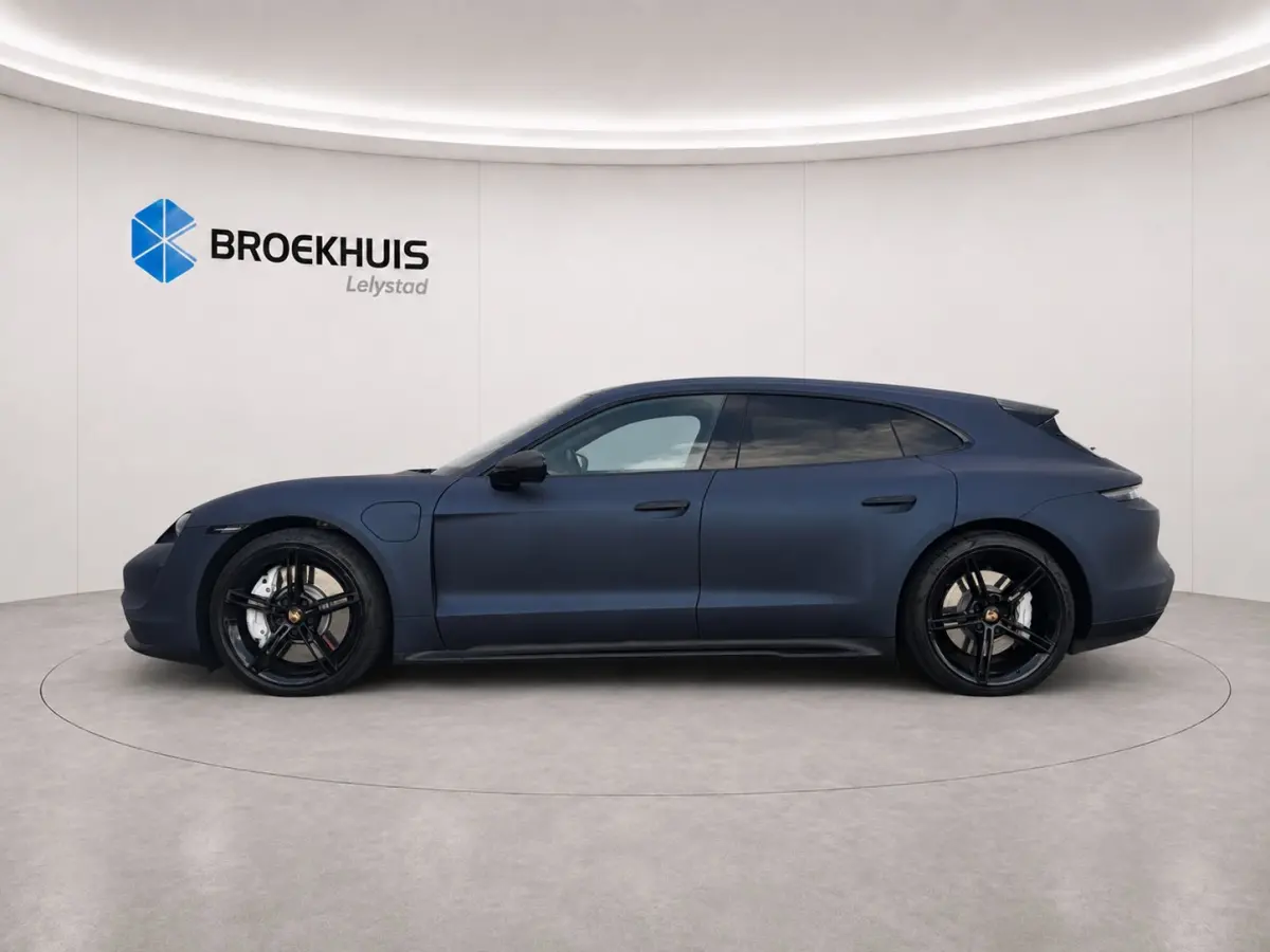 93KWH 475PK PERFORMANCE / LED MATRIX / PERFORMANCE BATTERY / PORSCHE SERVICE BUNDEL / PANO. DAK / BOSE SOUNDSYSTEM / ADAPT. CRUISE / LUCHTVERING / NL AUTO / UNIEK !!