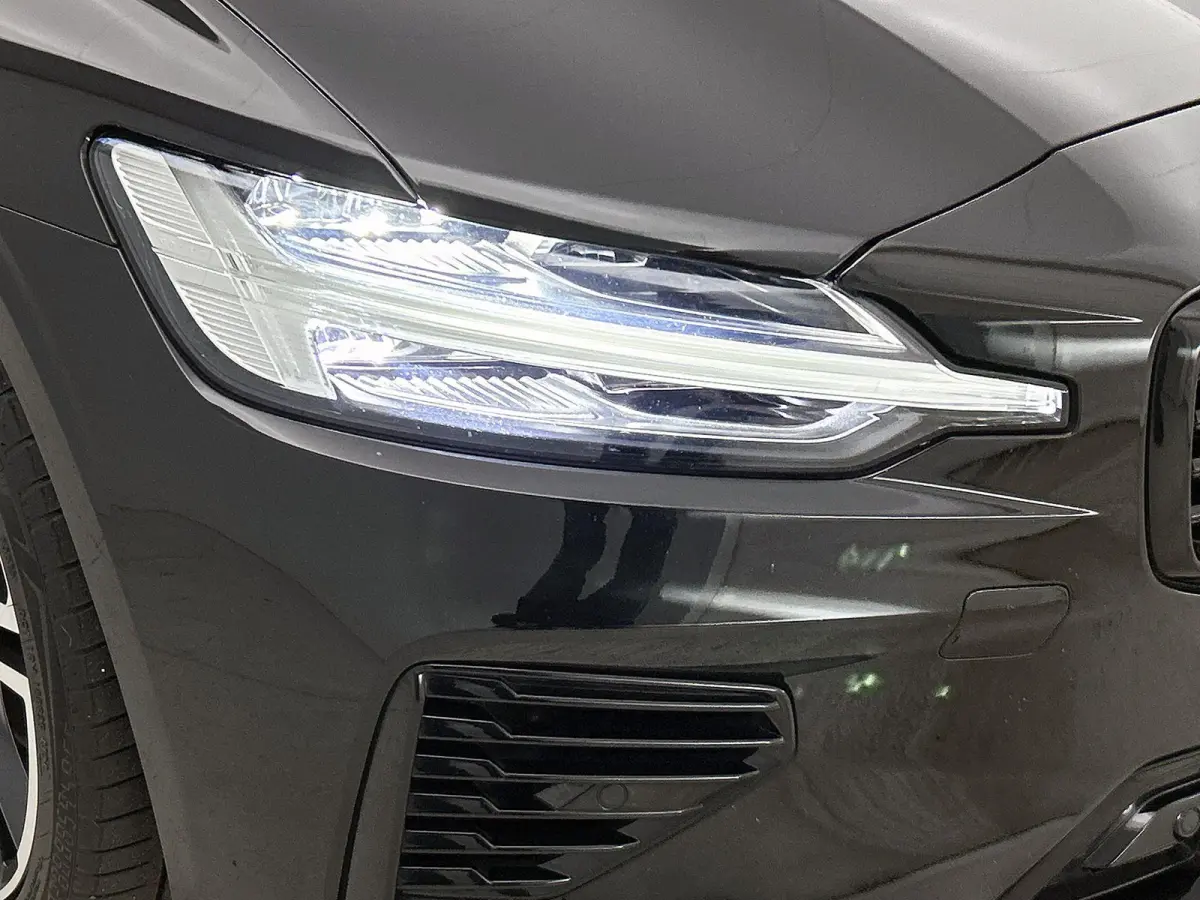 2.0 Recharge T6 AWD R-Design | Automaat | Apple Carplay / Android Auto | Achteruitrijcamera | Parkeersensoren | Stoelverwarming | Stuurverwarming |