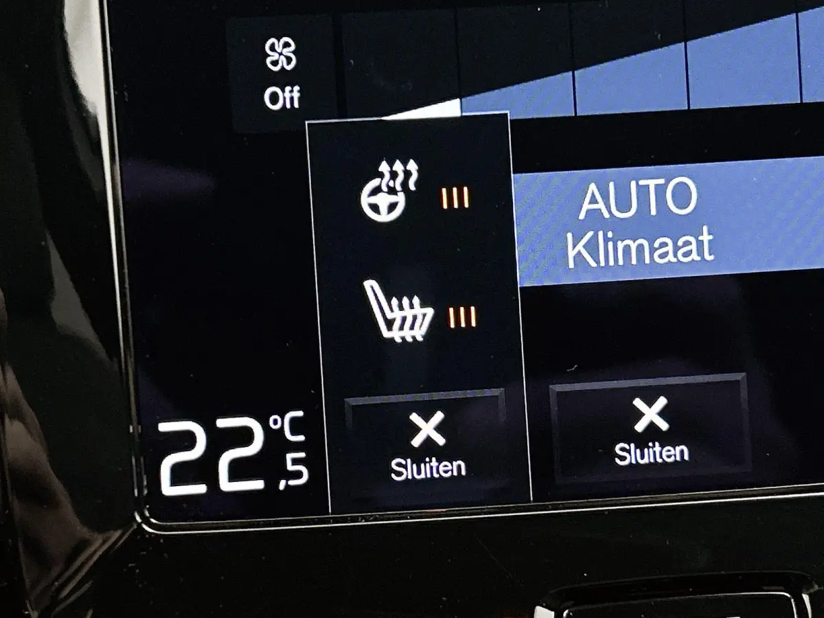 2.0 Recharge T6 AWD R-Design | Automaat | Apple Carplay / Android Auto | Achteruitrijcamera | Parkeersensoren | Stoelverwarming | Stuurverwarming |