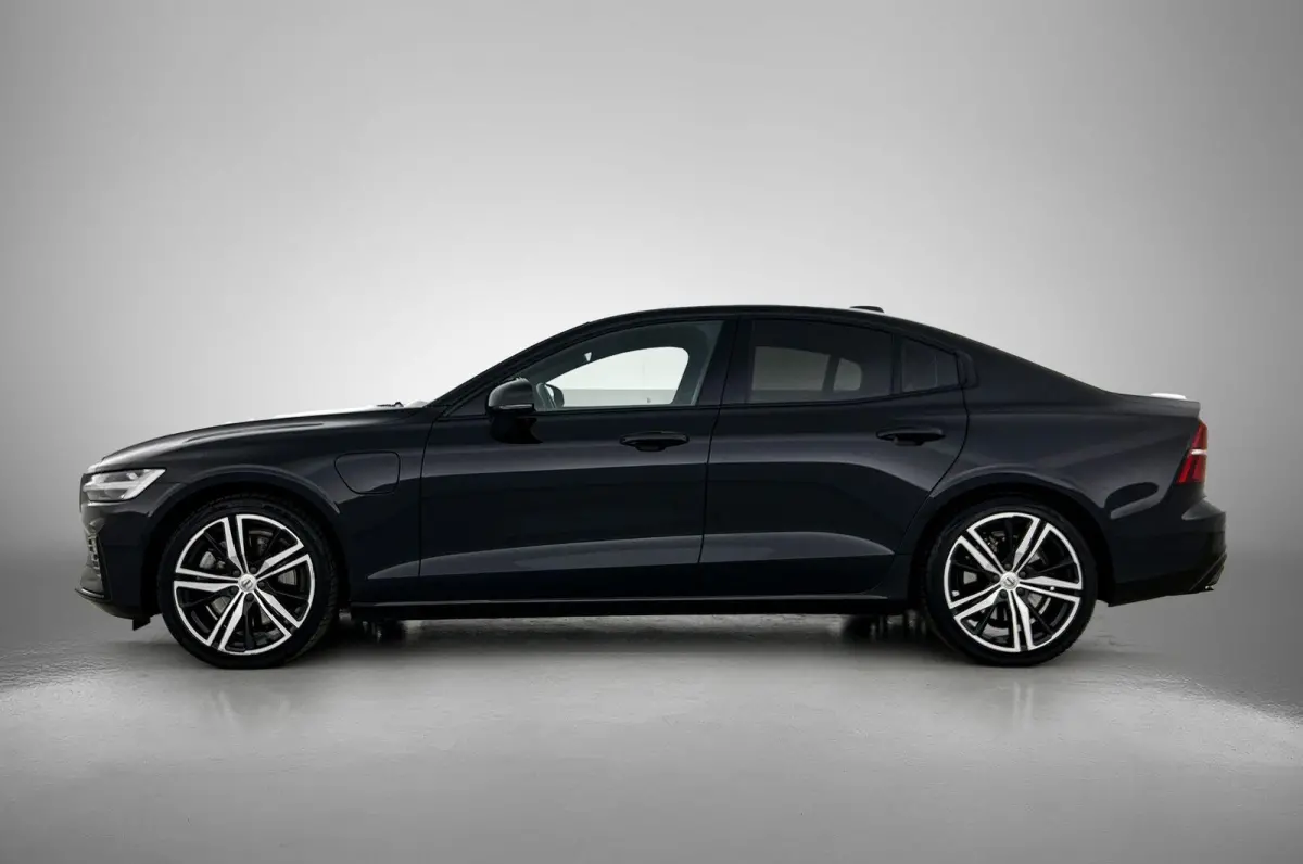 2.0 Recharge T6 AWD R-Design | Automaat | Apple Carplay / Android Auto | Achteruitrijcamera | Parkeersensoren | Stoelverwarming | Stuurverwarming |