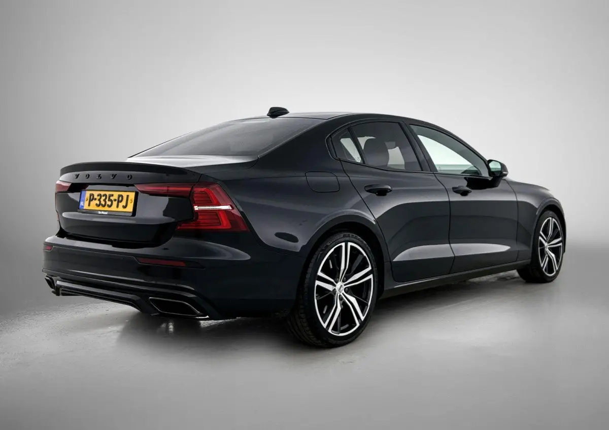 2.0 Recharge T6 AWD R-Design | Automaat | Apple Carplay / Android Auto | Achteruitrijcamera | Parkeersensoren | Stoelverwarming | Stuurverwarming |