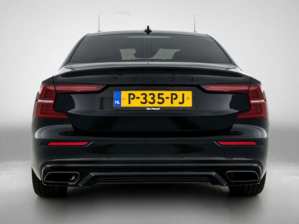 2.0 Recharge T6 AWD R-Design | Automaat | Apple Carplay / Android Auto | Achteruitrijcamera | Parkeersensoren | Stoelverwarming | Stuurverwarming |
