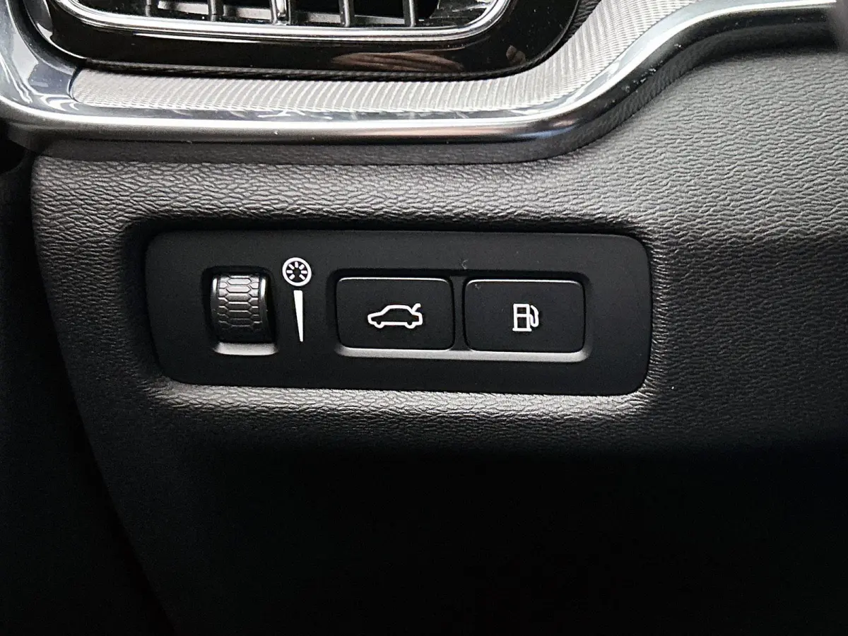 2.0 Recharge T6 AWD R-Design | Automaat | Apple Carplay / Android Auto | Achteruitrijcamera | Parkeersensoren | Stoelverwarming | Stuurverwarming |
