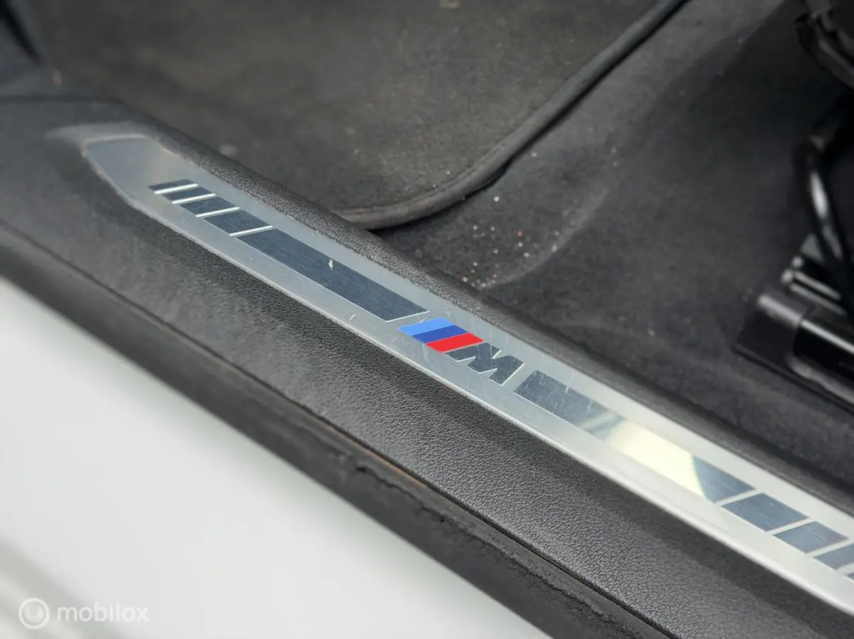 BMW 218d M-Sport|Pano|18"|Shadow Line