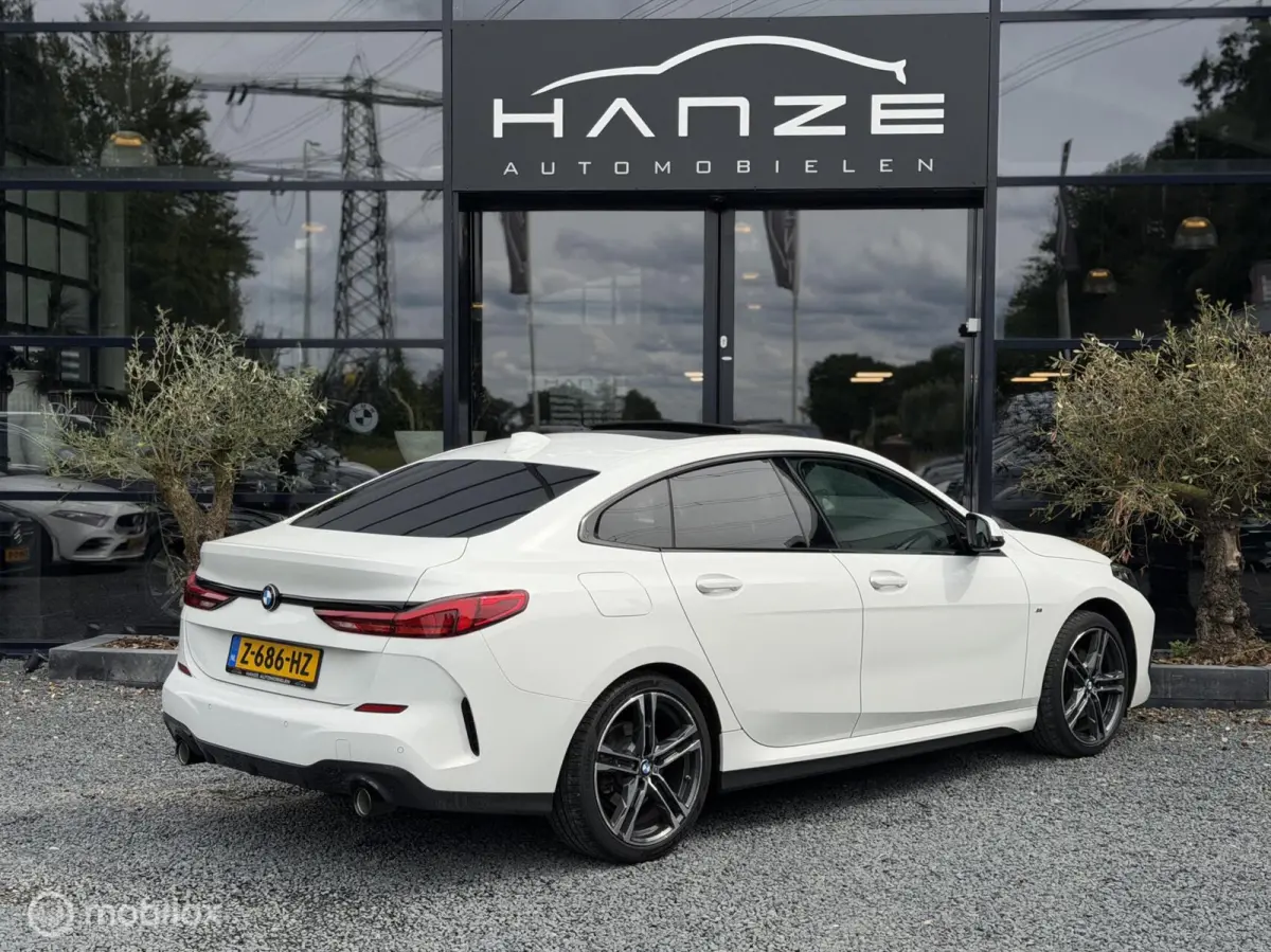 BMW 218d M-Sport|Pano|18"|Shadow Line