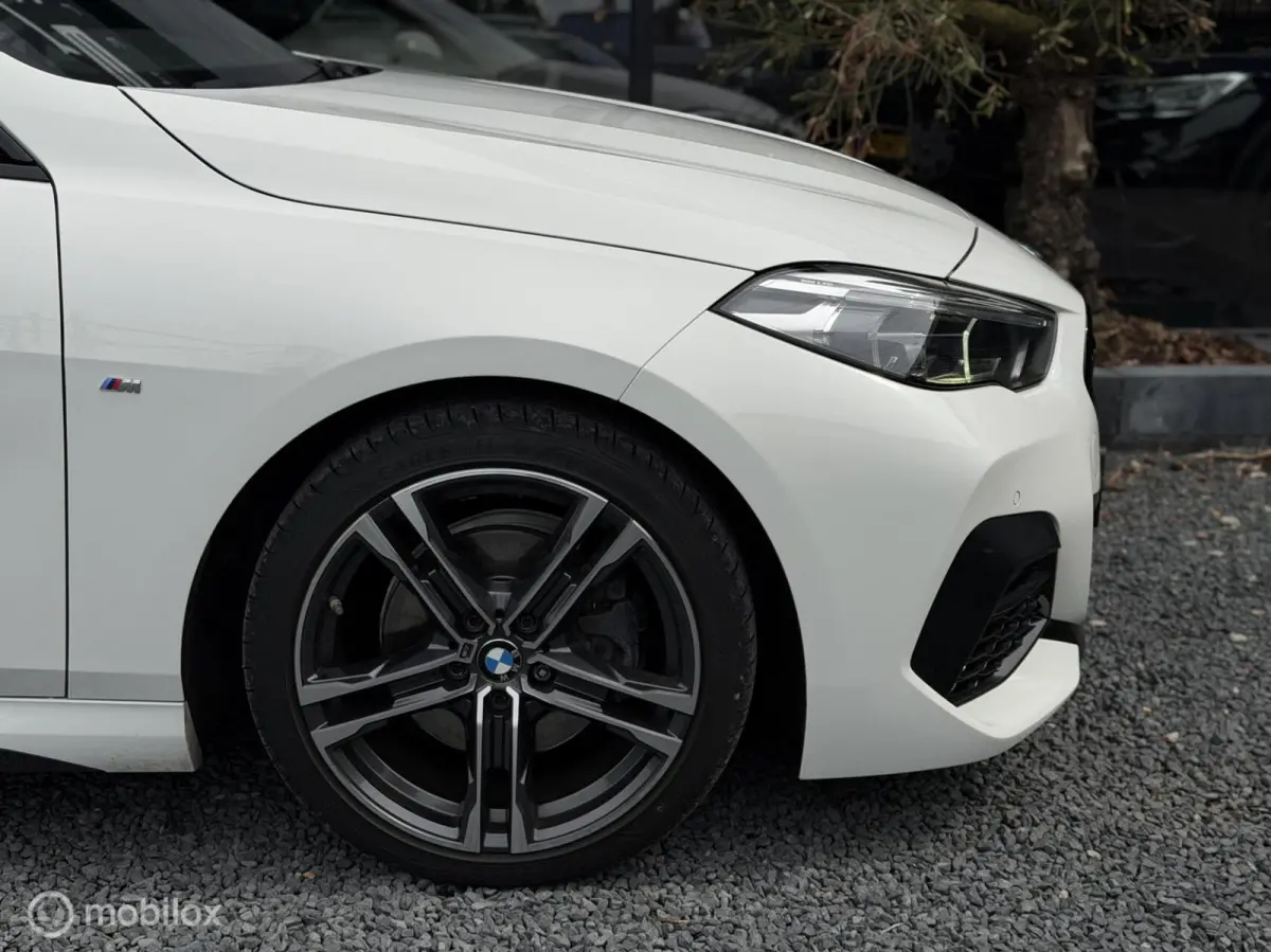 BMW 218d M-Sport|Pano|18"|Shadow Line