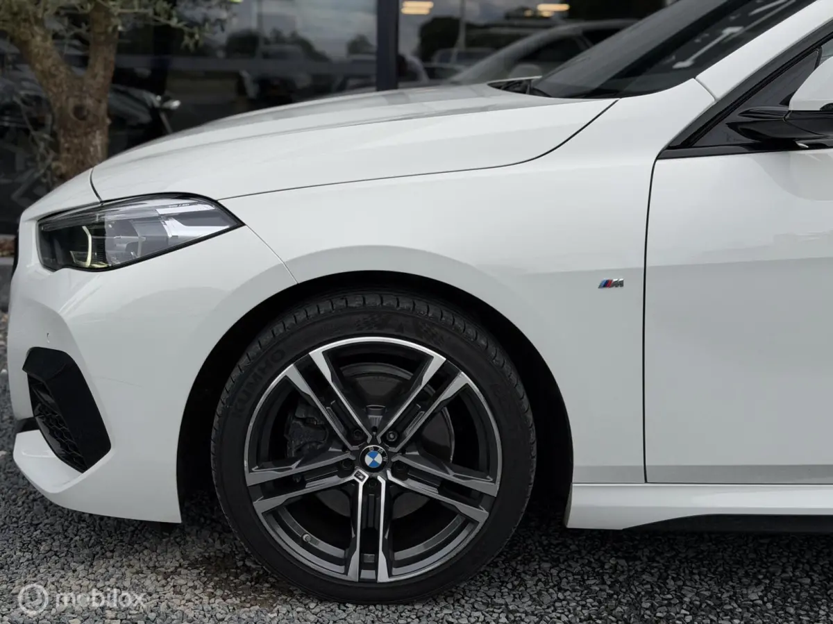 BMW 218d M-Sport|Pano|18"|Shadow Line