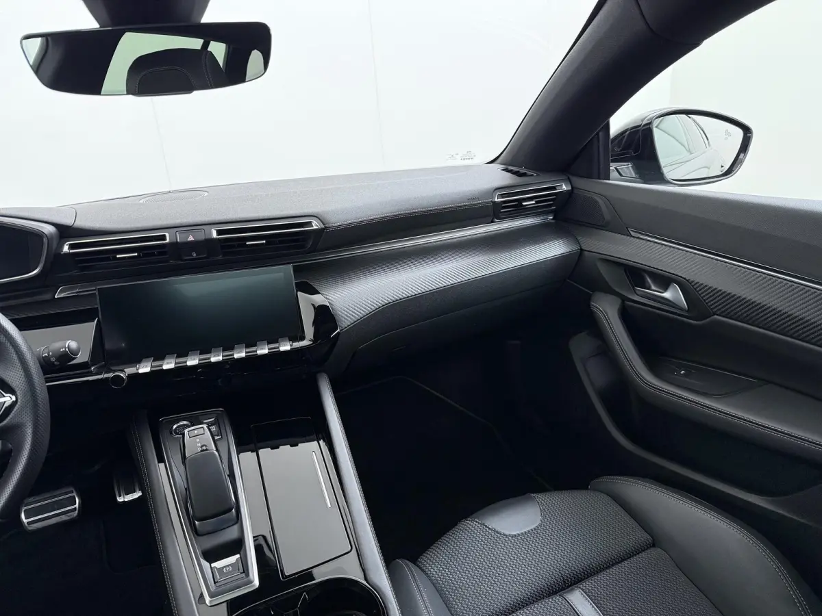 GT 225pk Plugin-Hybrid Automaat | Accu 92% | Navigatie | Elektrische achterklep | Full LED koplampen | Camera achter | Cruise control adaptief | Apple Carplay en Android auto