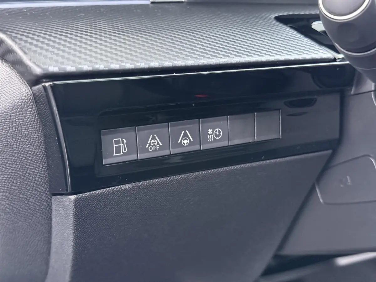 GT 225pk Plugin-Hybrid Automaat | Accu 92% | Navigatie | Elektrische achterklep | Full LED koplampen | Camera achter | Cruise control adaptief | Apple Carplay en Android auto