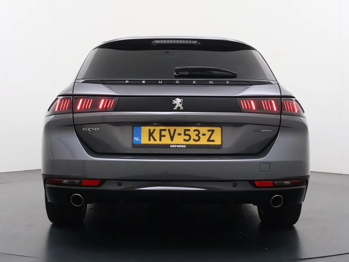 GT 225pk Plugin-Hybrid Automaat | Accu 92% | Navigatie | Elektrische achterklep | Full LED koplampen | Camera achter | Cruise control adaptief | Apple Carplay en Android auto
