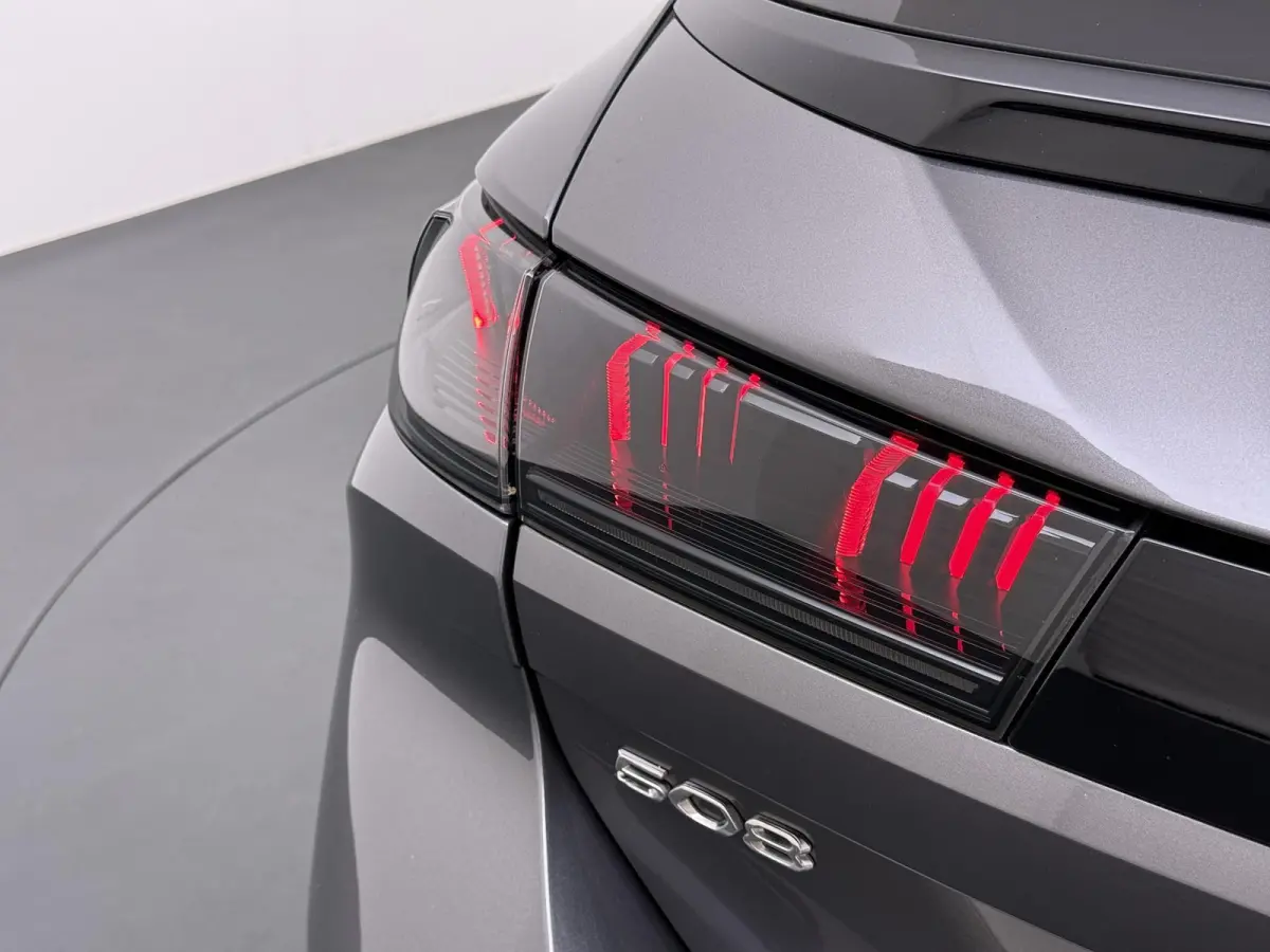 GT 225pk Plugin-Hybrid Automaat | Accu 92% | Navigatie | Elektrische achterklep | Full LED koplampen | Camera achter | Cruise control adaptief | Apple Carplay en Android auto