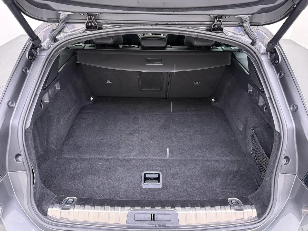 GT 225pk Plugin-Hybrid Automaat | Accu 92% | Navigatie | Elektrische achterklep | Full LED koplampen | Camera achter | Cruise control adaptief | Apple Carplay en Android auto