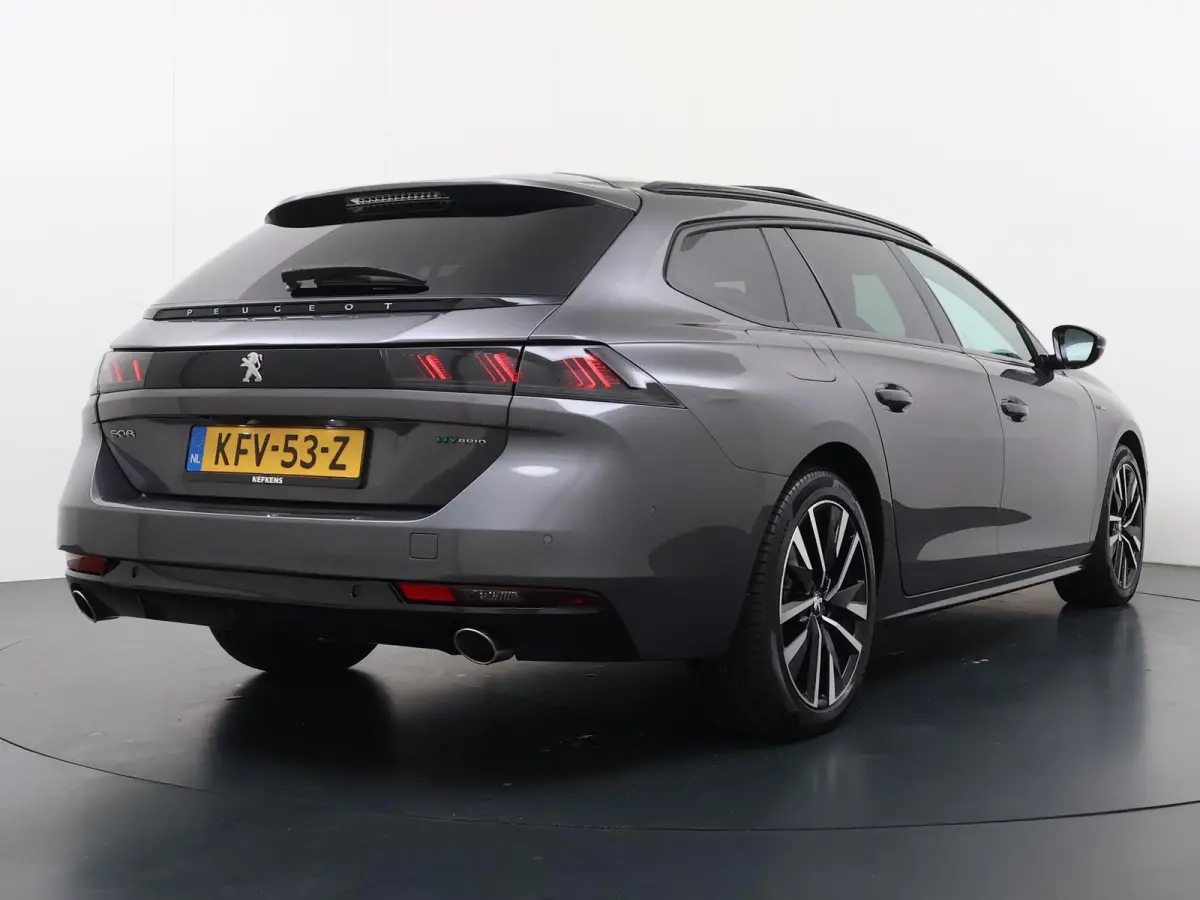 GT 225pk Plugin-Hybrid Automaat | Accu 92% | Navigatie | Elektrische achterklep | Full LED koplampen | Camera achter | Cruise control adaptief | Apple Carplay en Android auto