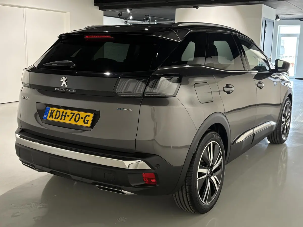 1.6 HYbrid 225 GT|PANODAK|Massage|Memory|360|FOCAL|Carplay|19 inch|Navi|PDC|ACC|Side assist|Lane Assist
