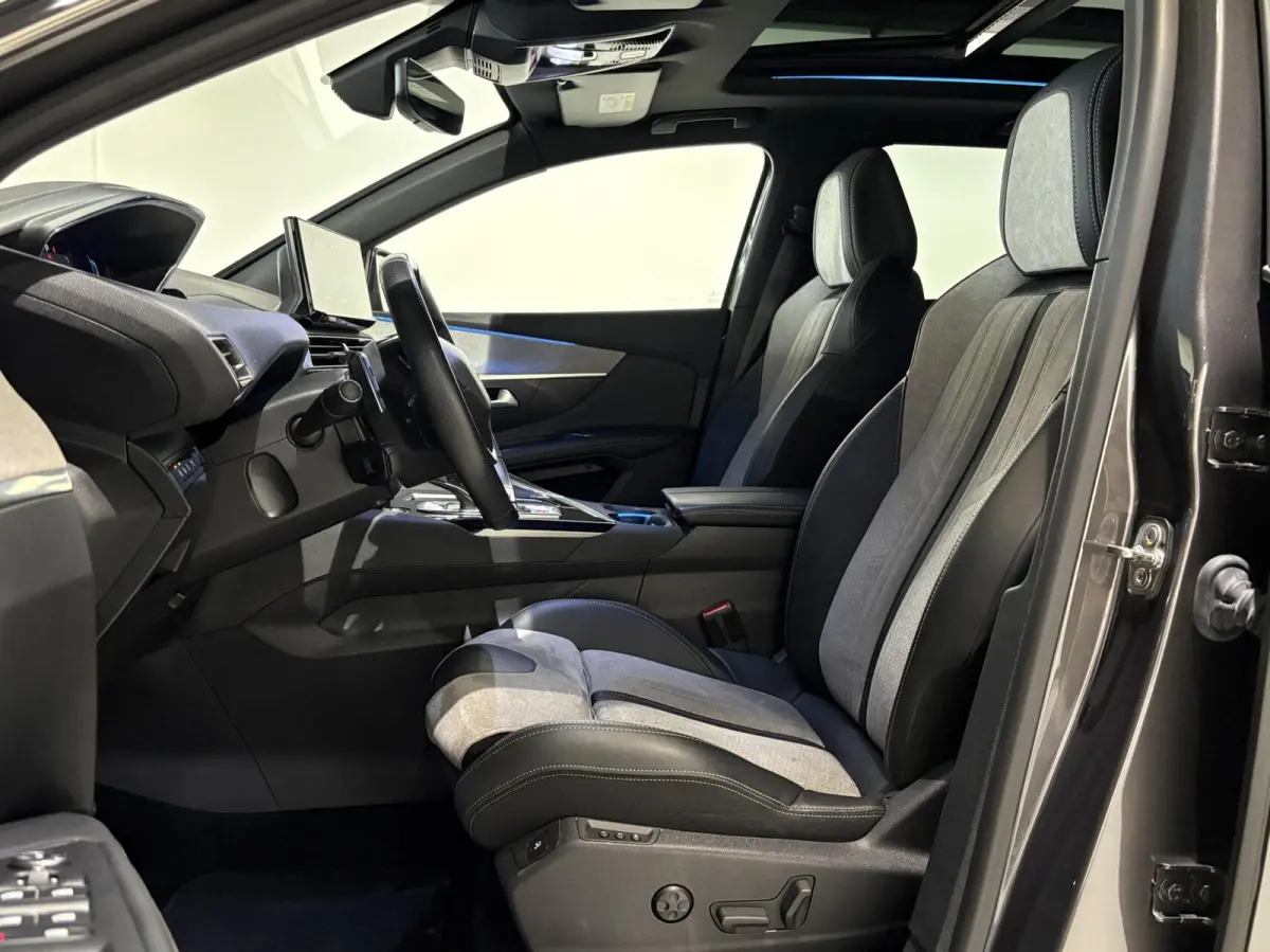 1.6 HYbrid 225 GT|PANODAK|Massage|Memory|360|FOCAL|Carplay|19 inch|Navi|PDC|ACC|Side assist|Lane Assist