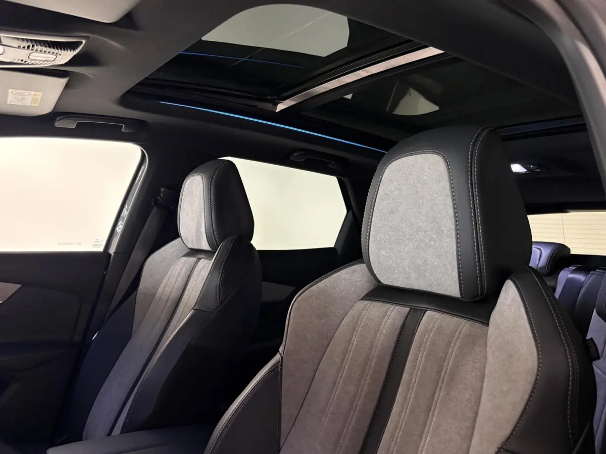 1.6 HYbrid 225 GT|PANODAK|Massage|Memory|360|FOCAL|Carplay|19 inch|Navi|PDC|ACC|Side assist|Lane Assist
