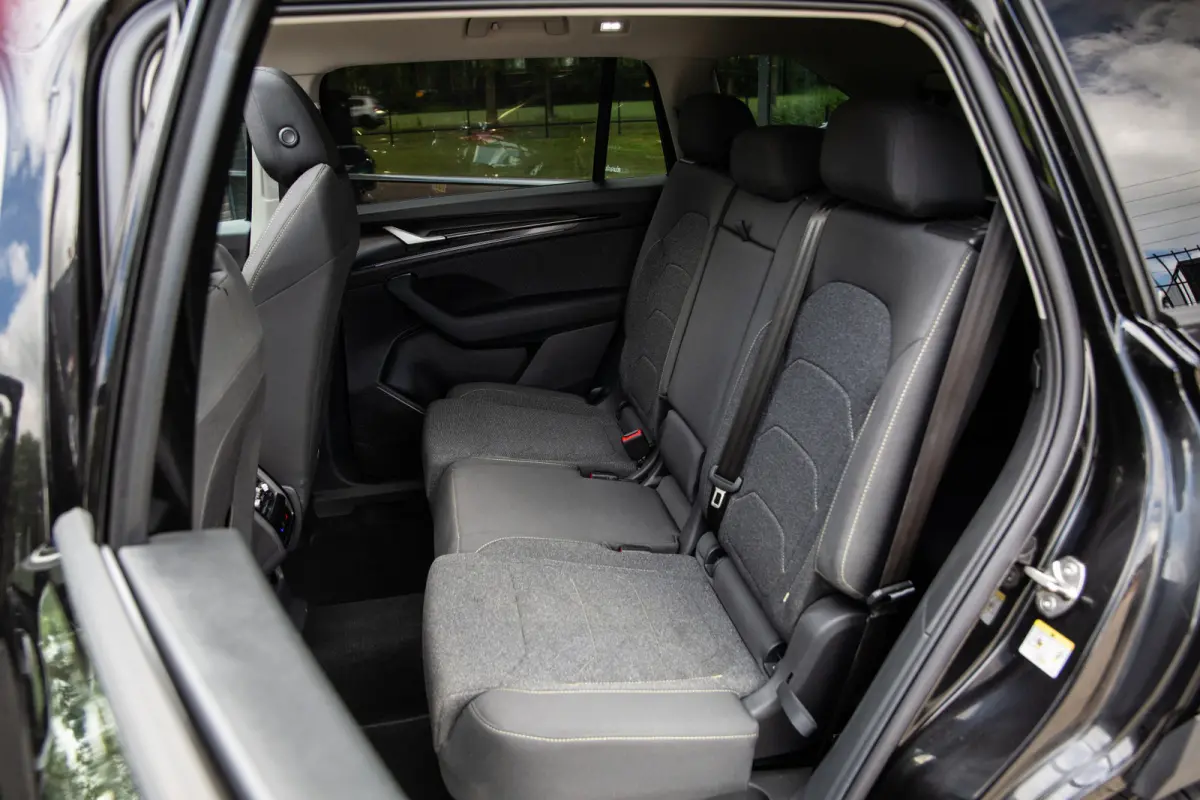 1.5 TSI MHEV Business Edition 7p. , Panoramadak, Adap. cruise, Carplay, Achteruitrijcamera,