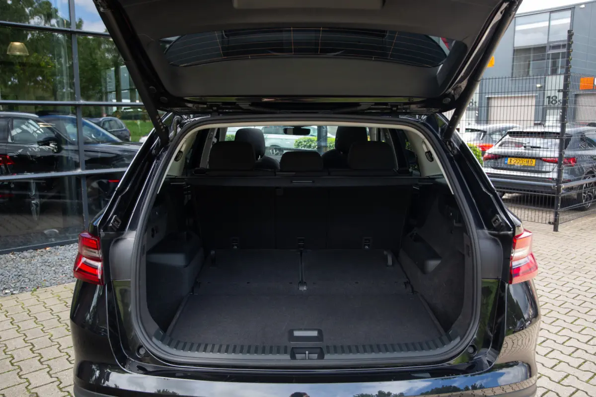 1.5 TSI MHEV Business Edition 7p. , Panoramadak, Adap. cruise, Carplay, Achteruitrijcamera,