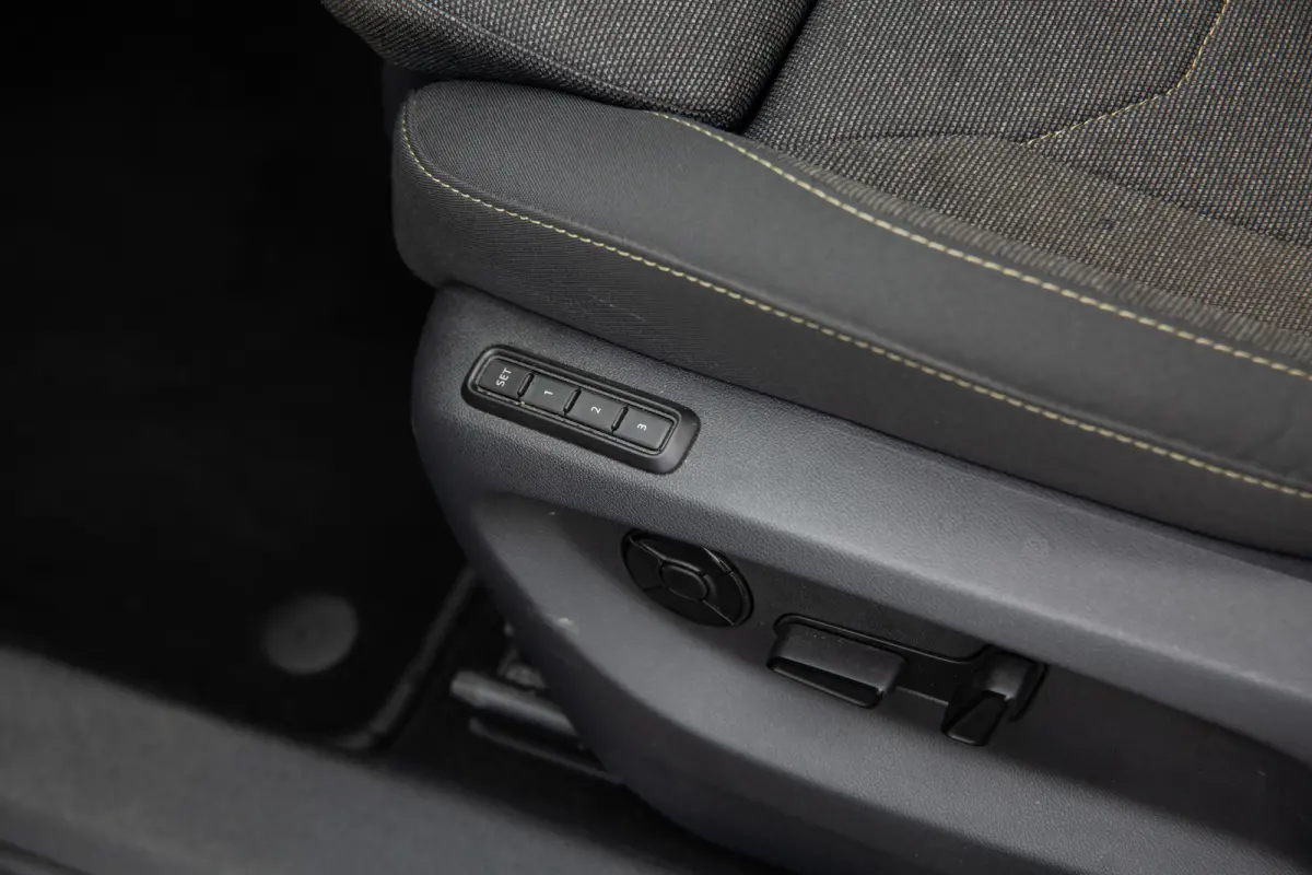 1.5 TSI MHEV Business Edition 7p. , Panoramadak, Adap. cruise, Carplay, Achteruitrijcamera,