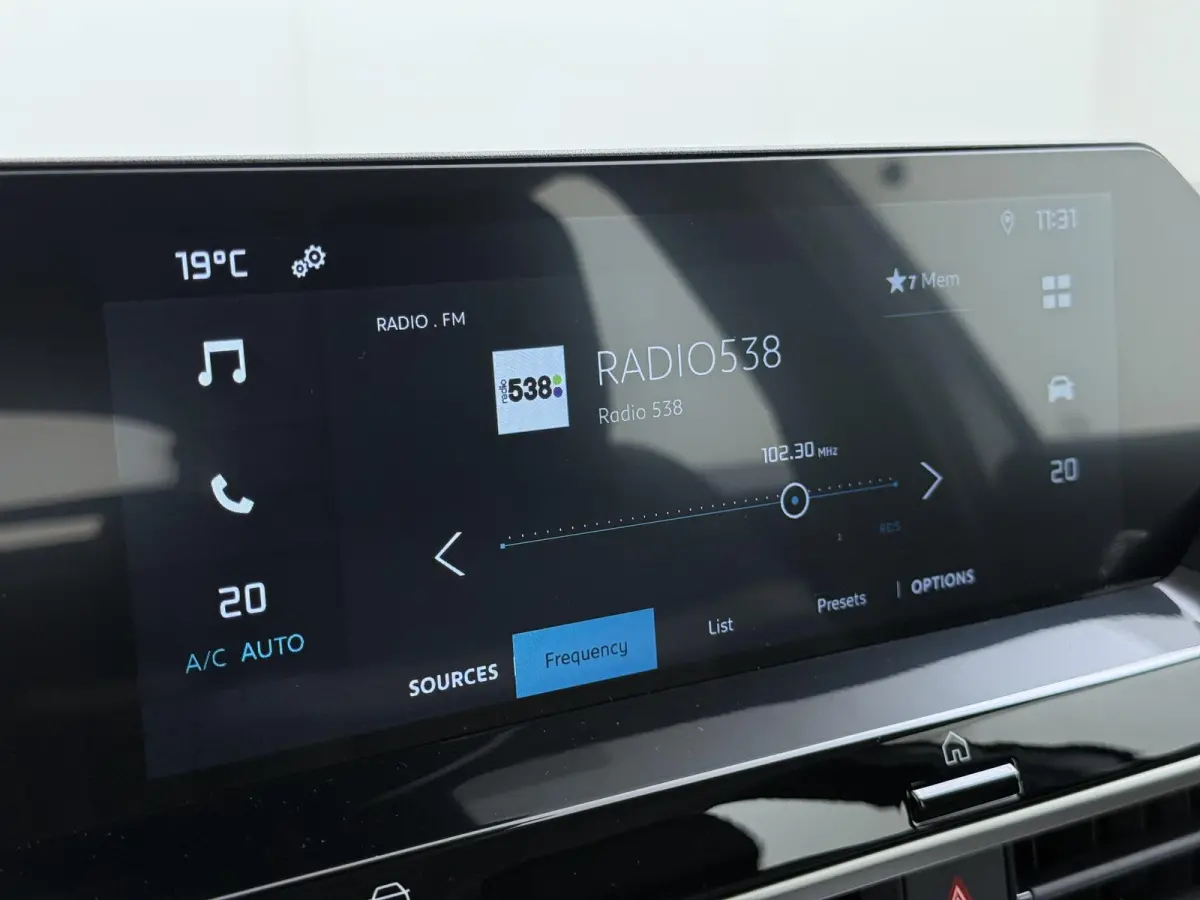 You 50 kWh | Accu 99% | 3-Fase | Camera achter | Navigatie via Apple Carplay en Android auto | Automatische airco | Lichtmetalen velgen | Cruise control