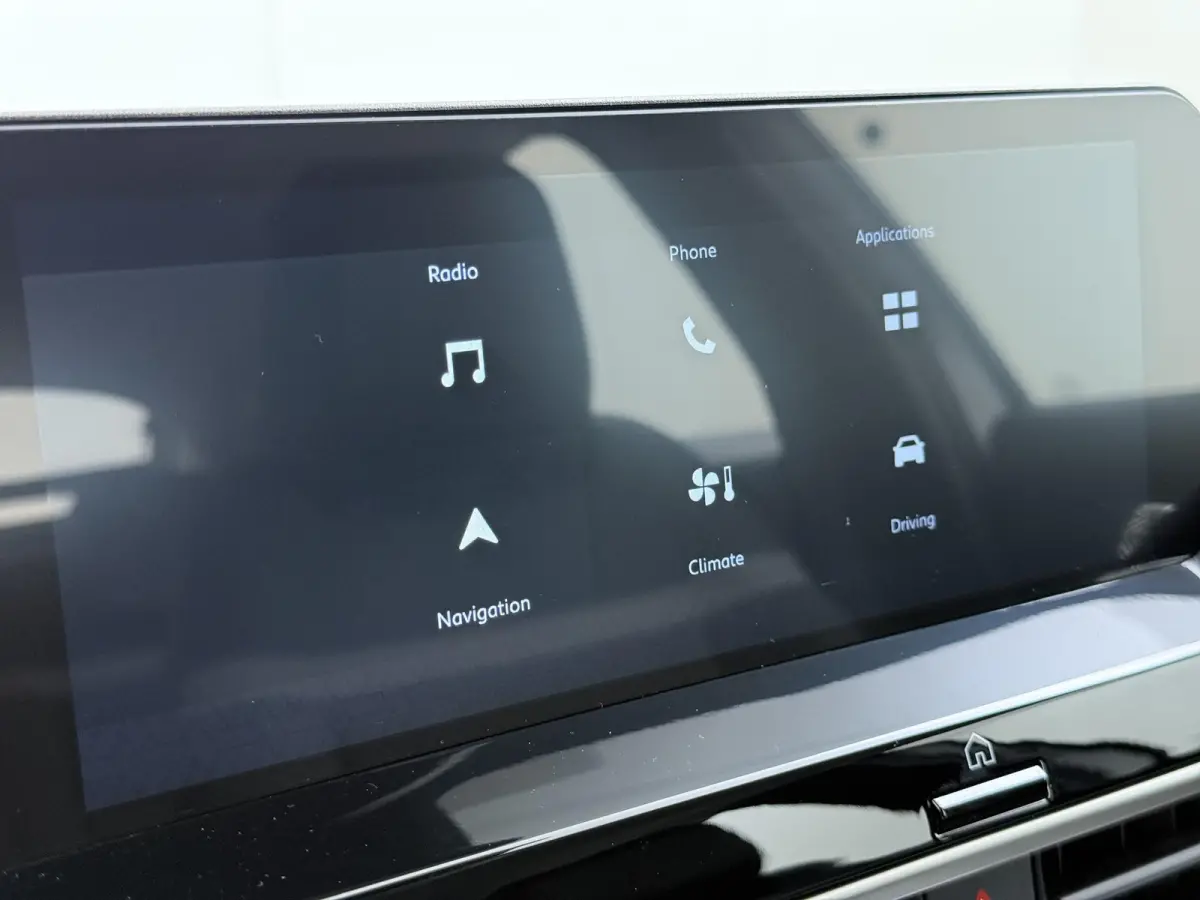 You 50 kWh | Accu 99% | 3-Fase | Camera achter | Navigatie via Apple Carplay en Android auto | Automatische airco | Lichtmetalen velgen | Cruise control