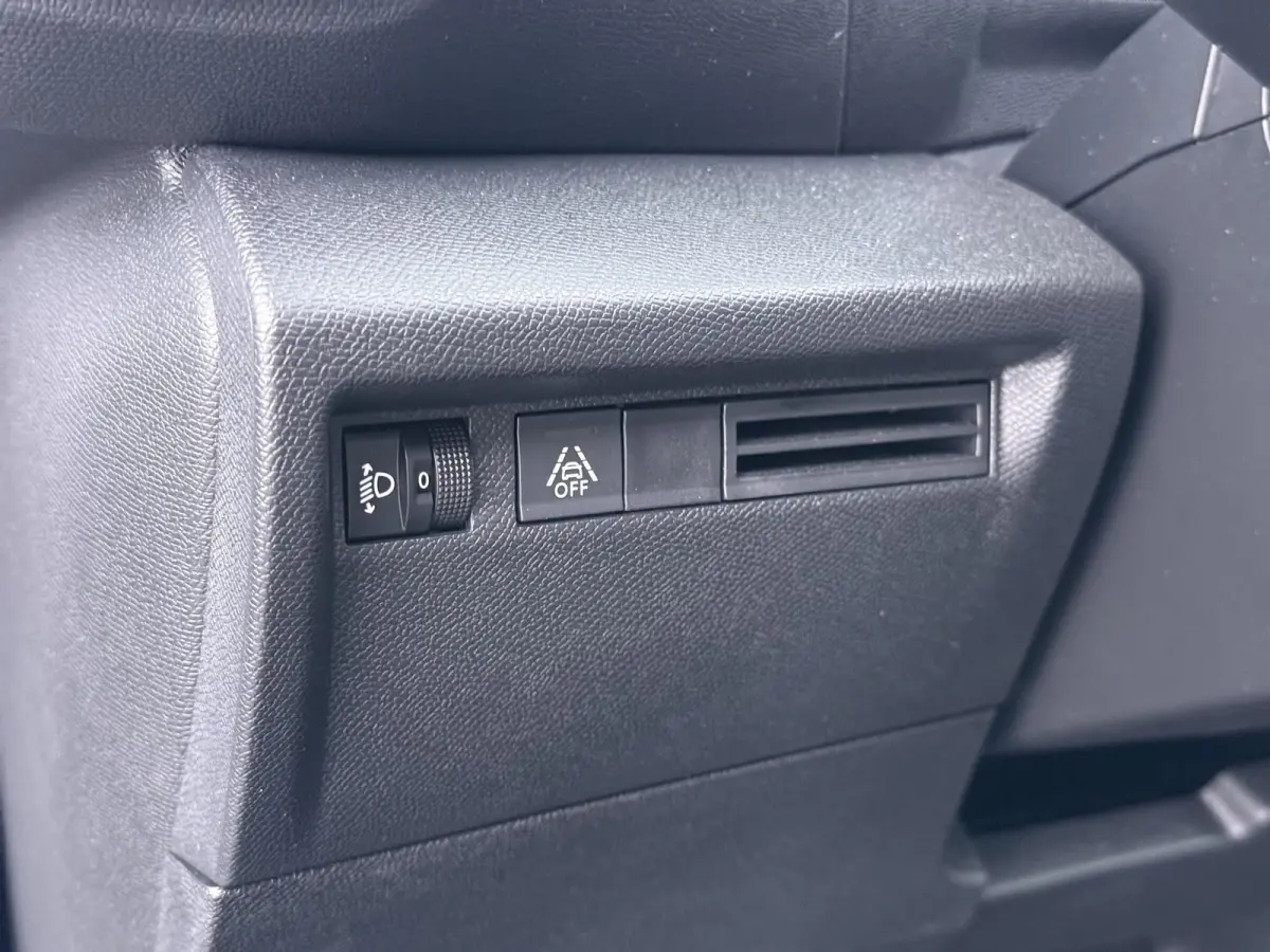 You 50 kWh | Accu 99% | 3-Fase | Camera achter | Navigatie via Apple Carplay en Android auto | Automatische airco | Lichtmetalen velgen | Cruise control