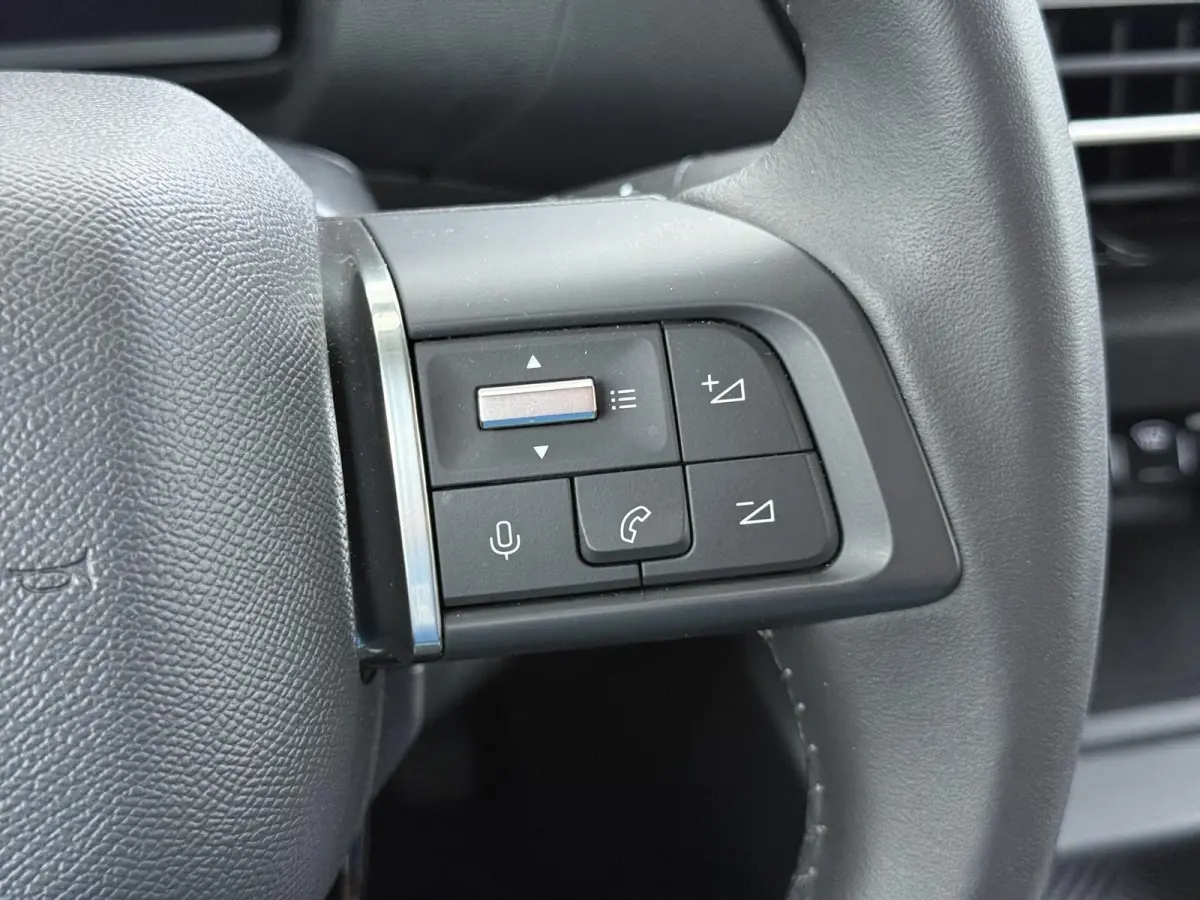 You 50 kWh | Accu 99% | 3-Fase | Camera achter | Navigatie via Apple Carplay en Android auto | Automatische airco | Lichtmetalen velgen | Cruise control