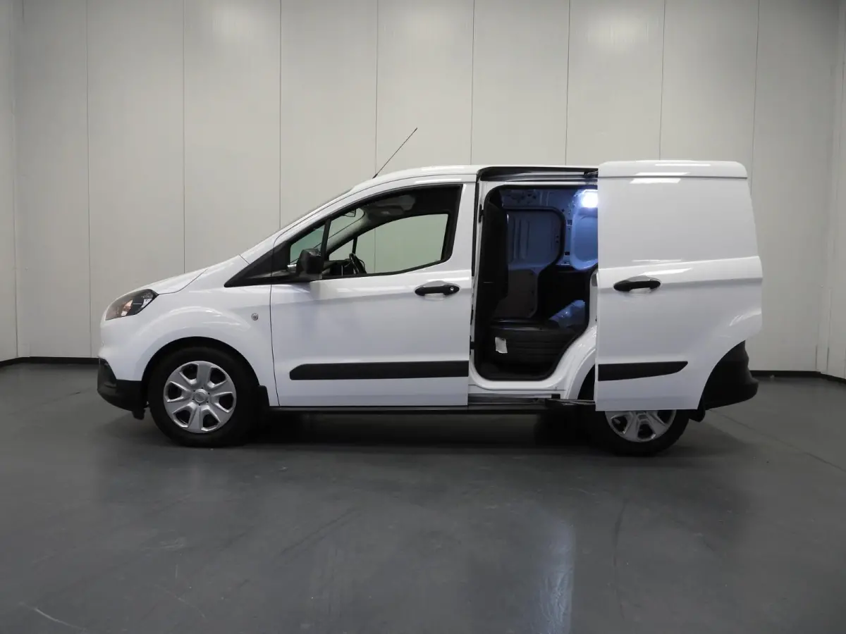 1.0 Trend EcoBoost NAVI/CAMERA/2xSCHUIFDEUR/PDC!