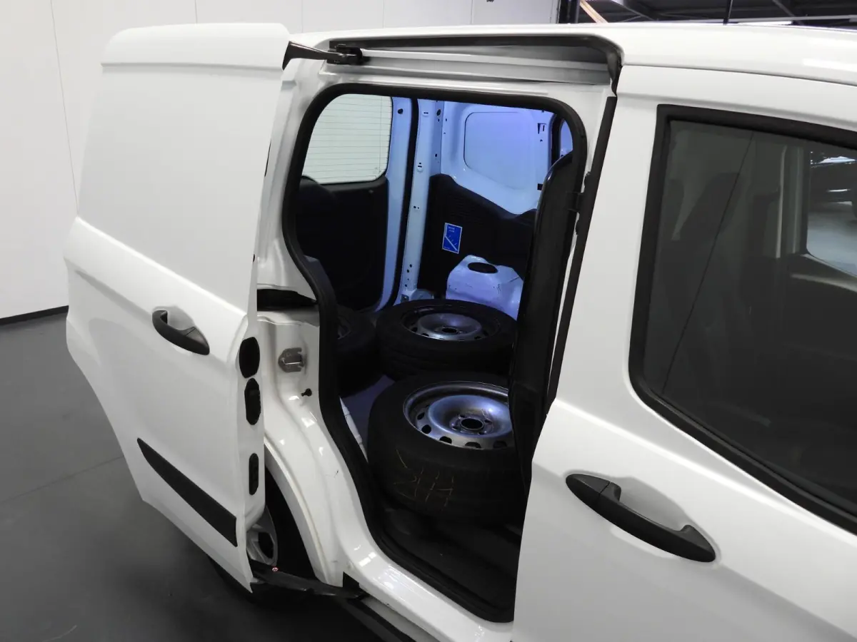 1.0 Trend EcoBoost NAVI/CAMERA/2xSCHUIFDEUR/PDC!