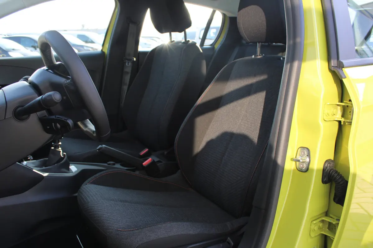 1.2 PureTech 100 Style Navigatie | Apple Carplay/Android Auto | Cruise Control