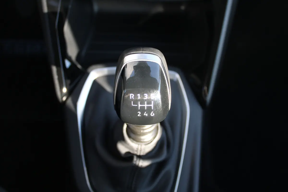 1.2 PureTech 100 Style Navigatie | Apple Carplay/Android Auto | Cruise Control