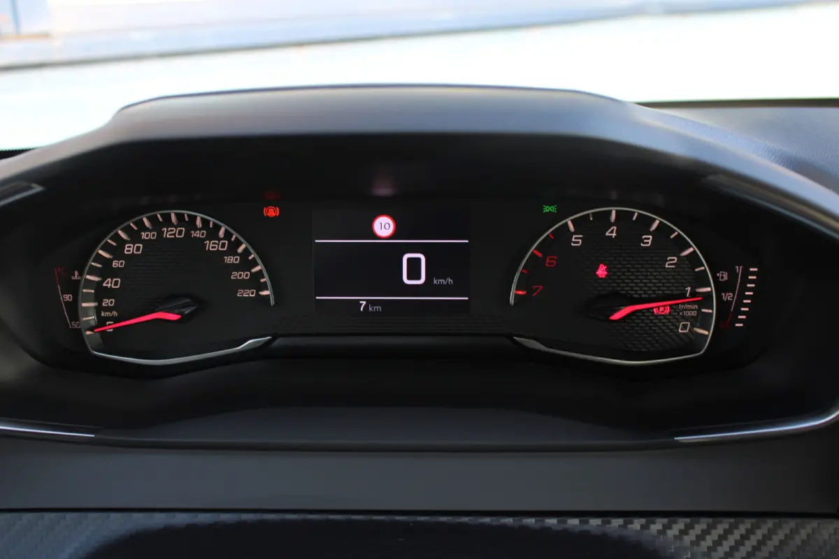 1.2 PureTech 100 Style Navigatie | Apple Carplay/Android Auto | Cruise Control