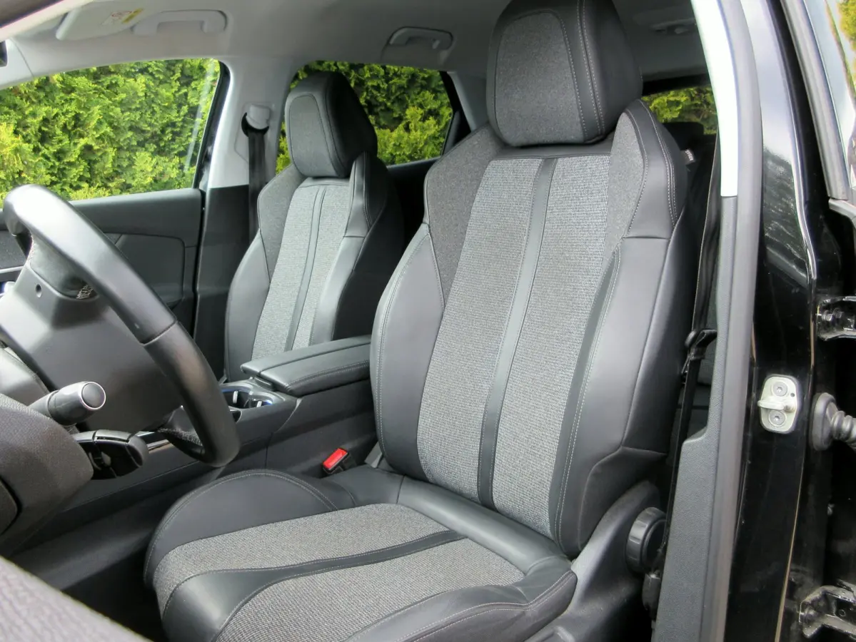 1.2 PureTech Allure * Navi * Camera * Carplay *