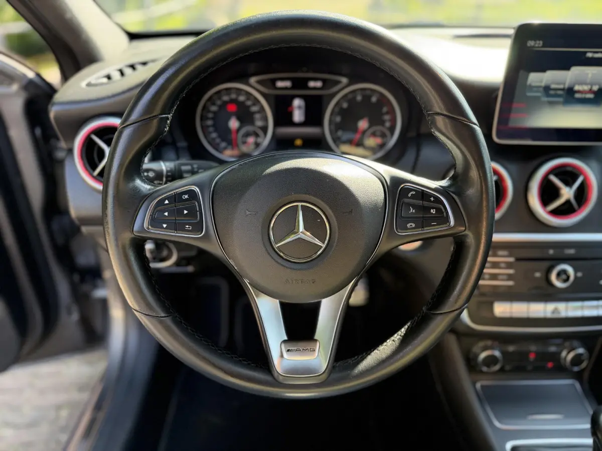 180 AMG-Line | Navi | Led | Cruise |